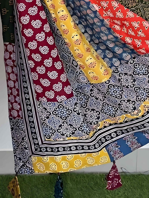 Indiehaat | Pure Mul Cotton Kantha Saree Red