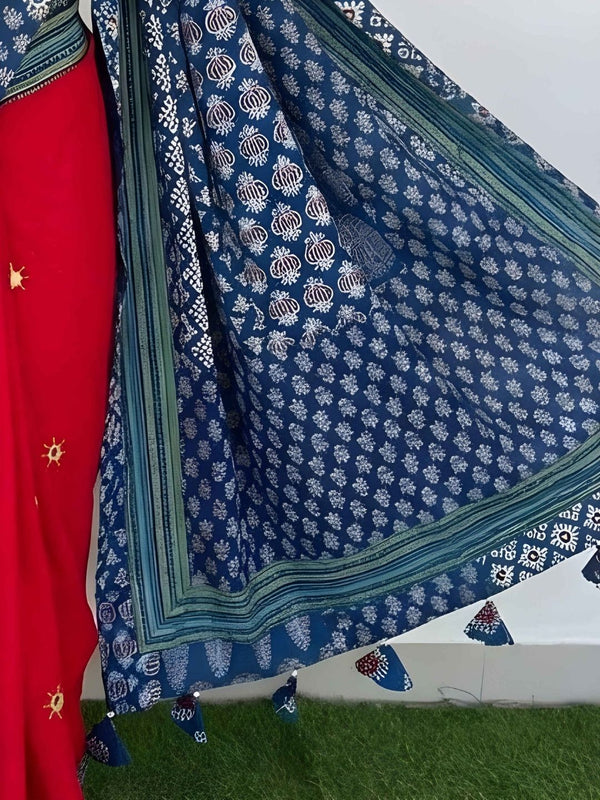 Indiehaat | Pure Mul Cotton Kantha Saree Red