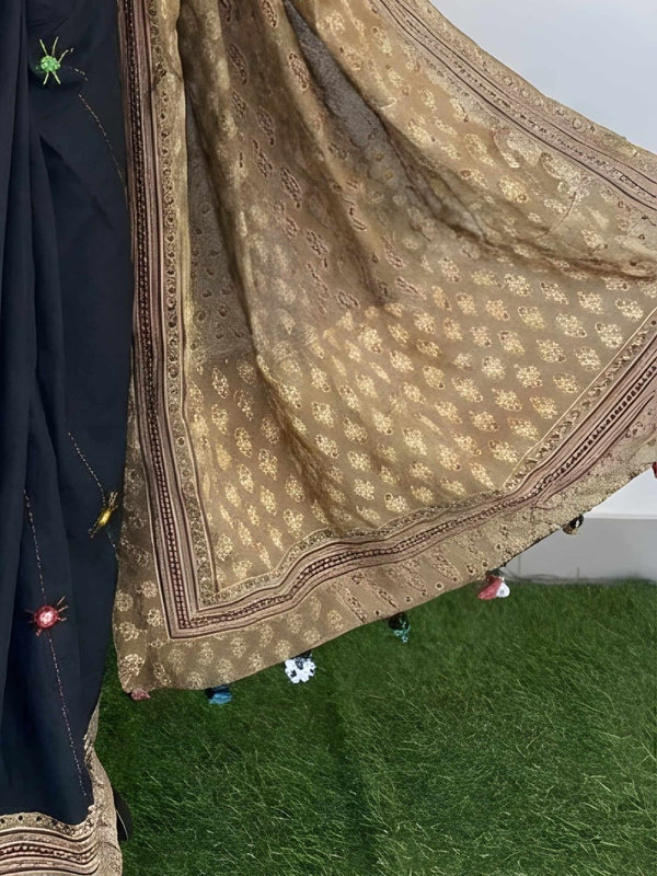 Indiehaat | Pure Mul Cotton Kantha Saree Black