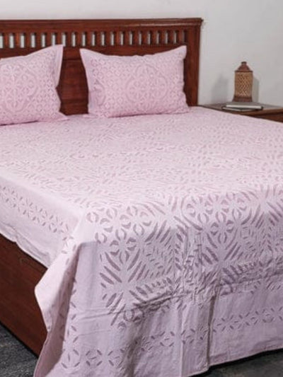 Aavaran Applique Double Bedsheet Lilac Purple