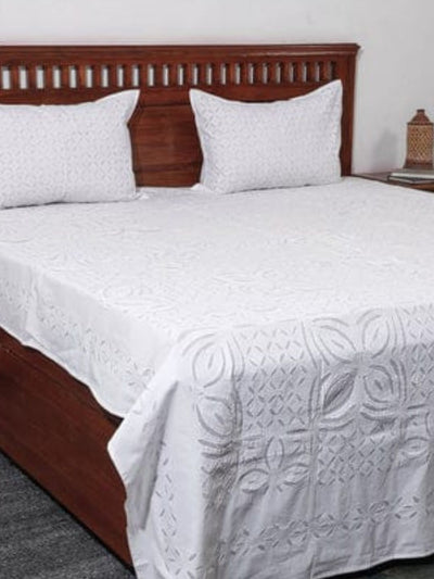 Aavaran Applique Double Bedsheet Soft White
