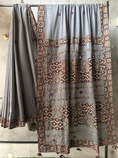 Indiehaat | Ajrakh Patch Work Pure Mul Cotton Saree Gray
