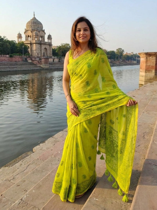 Indiehaat | Pure Mul Cotton Chikankari Saree Green