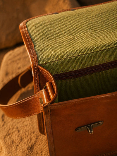 Indiehaat | Pure Leather Messenger Bag Espresso Brown