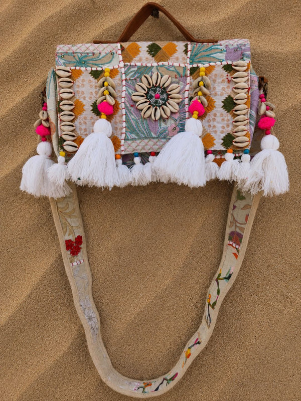 Indiehaat | White Kambadiay Patch Work Bags