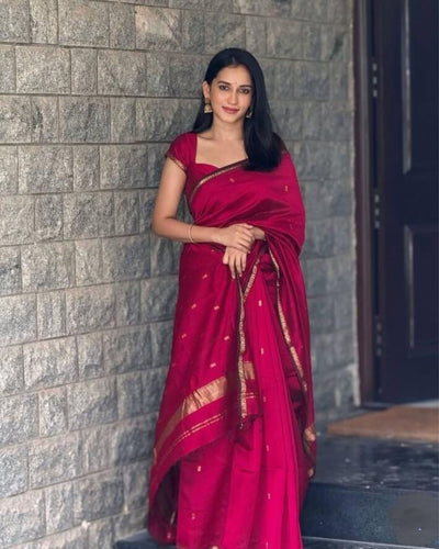 Indiehaat|Maheshwari Pure Silk Butta Body Red Saree