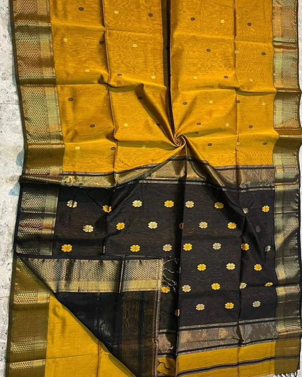 Maheshwari Handloom Handwoven Saree Gajari Color Double Design Zari Border, flower work Buti pallu and running blouse - IndieHaat